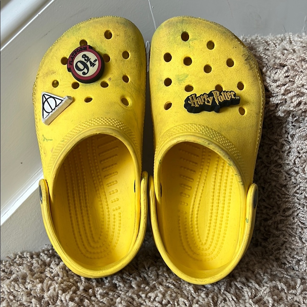 Girls Yellow Crocs
